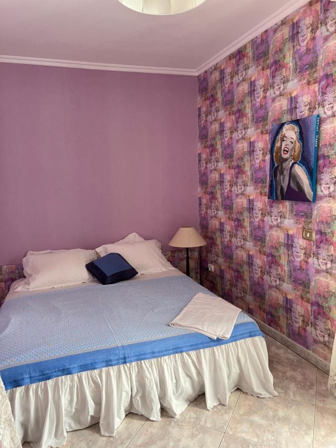 Casa Kamalei, Tra Plebiscito E Lungomare Apartment Napoli Bagian luar foto