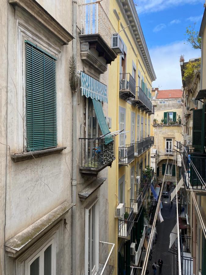 Casa Kamalei, Tra Plebiscito E Lungomare Apartment Napoli Bagian luar foto