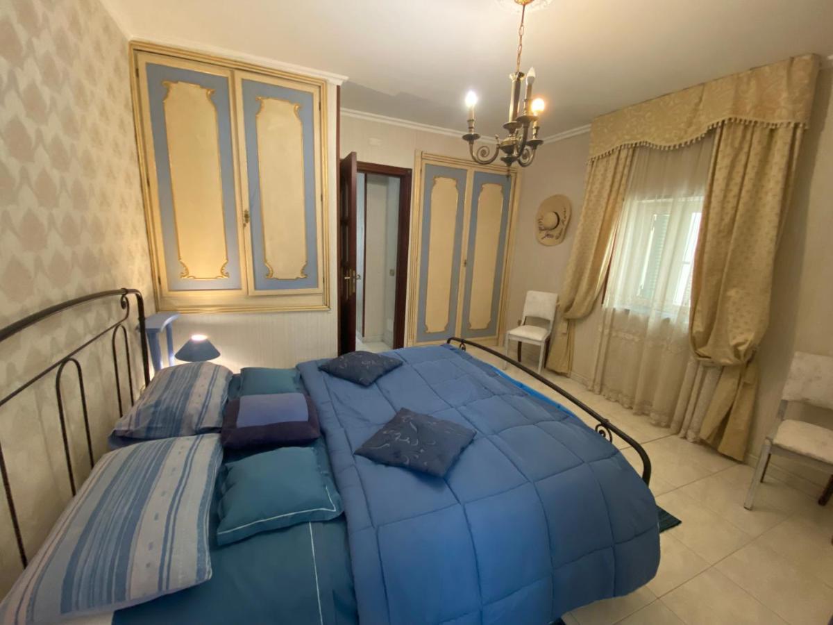 Casa Kamalei, Tra Plebiscito E Lungomare Apartment Napoli Bagian luar foto